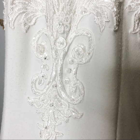 🦋🌙 MON CHERI x ENCHANTING | White Delicate Lace & Beaded Wedding Gown - Picture 15 of 15